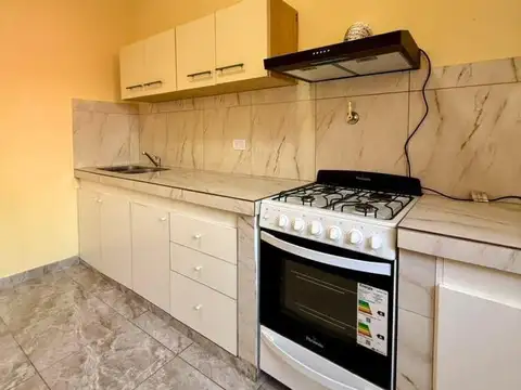 Depto Tipo Casa en Alquiler en Villa Dominico, $ 430.000