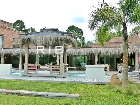 Propiedad sobre 1450 m2