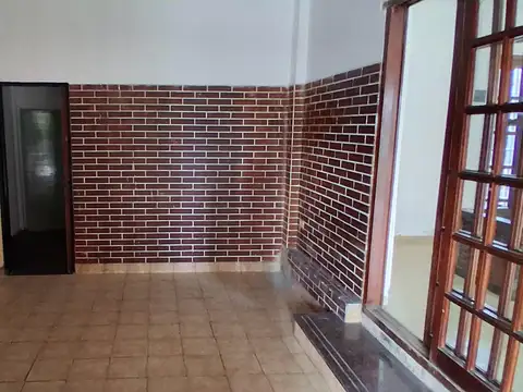 Excelente propiedad en Villa celina 3 dormitorios + terraza con quincho  (V. CELINA)