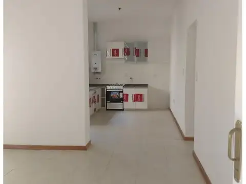 casa de pasillo en alquiler dos dormitorios