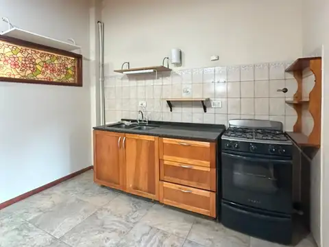 APTA CRÉDITO- PROPIEDAD 4 HABITACIONES CON PATIO