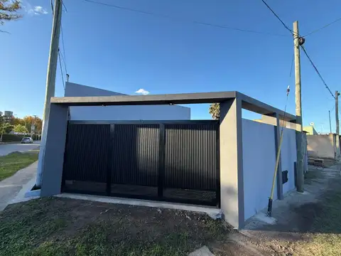 Depto Tipo Casa en Venta en Lobos, USD 59.000
