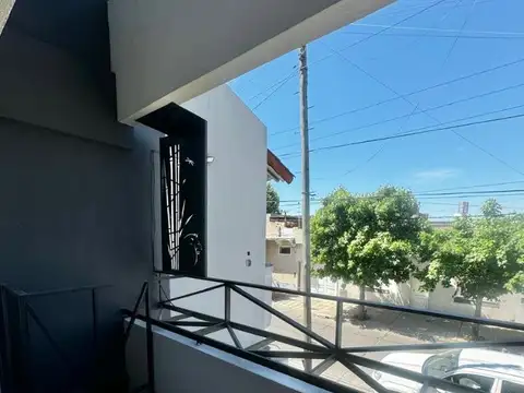 Joaquin V. González 1015