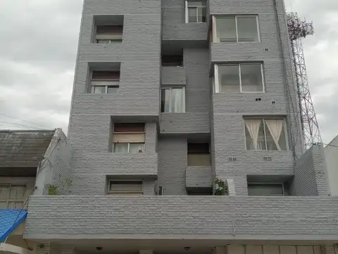 ALQUILER departamento en excelente condiciones AMOBLADO