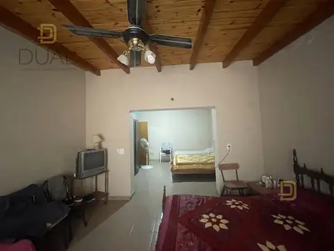Casa 2 ambientes con 1 baño