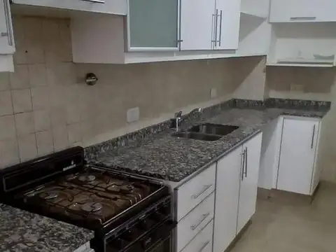 Departamento dos ambientes  en  Lanus  - Alquiler