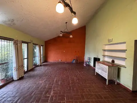 CASA EN VENTA EN PERGAMINO CON PILETA