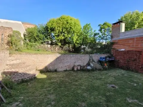 Casa 2 ambientes con 1 baño