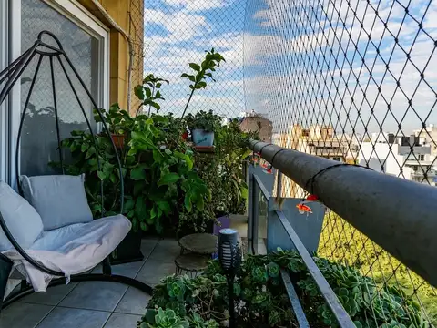 Departamento Piso en venta frente al Parque Chacabuco | 4 ambientes + dependencia + cochera