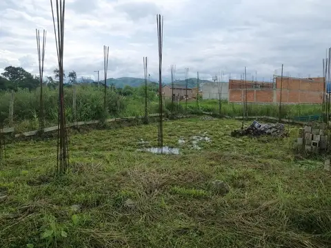 OPORTUNIDAD! Lote con construcción en B Septiembre - Zona San Lorenzo Chico