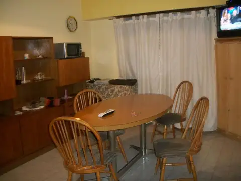 Depto en pleno Centro de Santa Teresita, sobre Calle 39