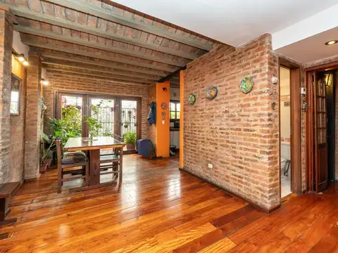 Casa 5 ambientes con 1 baño