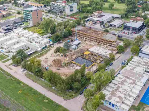 Avenida Eva Perón 8600