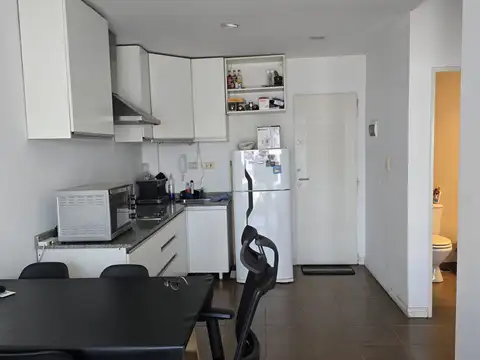 ALQUILER DEPARTAMENTO  DOS AMBIENTES CON BALCÓN EXCELENTE UBICACIÓN