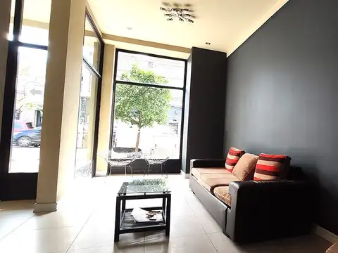 DEPARTAMENTO MONOAMBIENTE DIVISIBLE DE 38 m², PLENO CENTRO COMERCIAL DE CASEROS