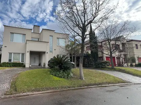 Casa en Venta de 5 dormitorios