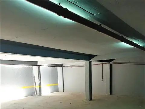 Cochera en Venta con acceso Ascensor
