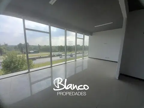 Oficina en Venta en Pilar Centro, USD 250.000