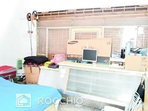 san lorenzo 5706. Entre Esquina naon y Moreno