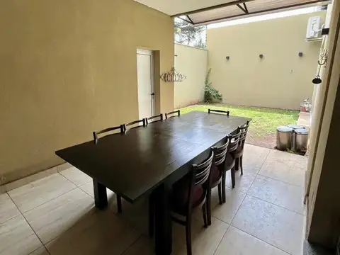 Casa en Venta en Barrio Tres Cerritos, USD 230.000