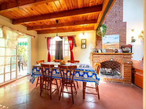Casa 3 ambientes con 1 baño
