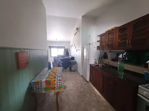 Casa 7 ambientes con 4 baños