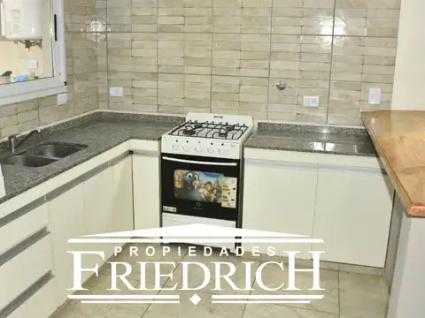 Casa 3 ambientes con 2 baños