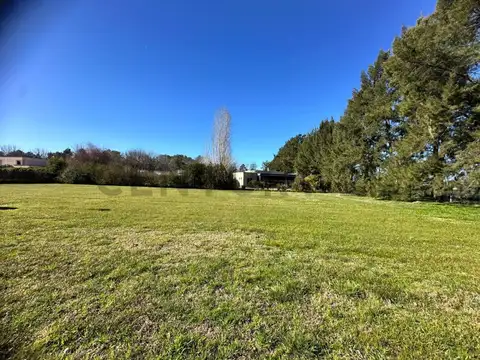 VENTA TERRENO 700 m2 BARRIO LAS FUENTES TRISTAN SUAREZ FINANCIACION