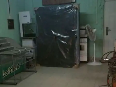 Galpon en Venta 40  mts Fondo