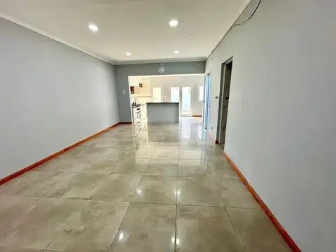 Departamento 4 ambientes con 2 baños