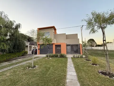 Casa en venta, Barrio Don Carlos Reconquista,