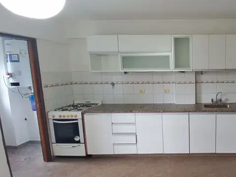 Departamento en Alquiler en Parque Alberti, $ 550.000