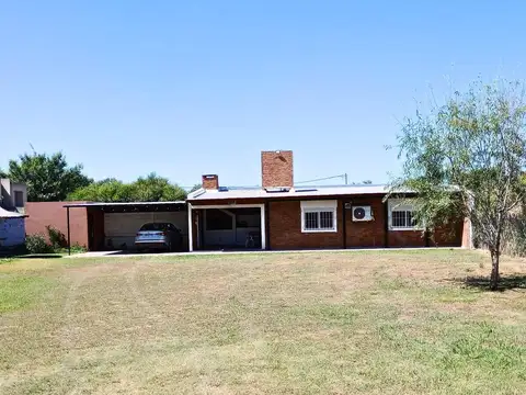 Propiedad en venta en Funes Town | Monoambiente equipado | Piscina | Terreno de 800 m²
