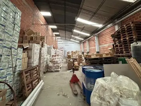 Galpon en Venta en Zona Centro, USD 250.000