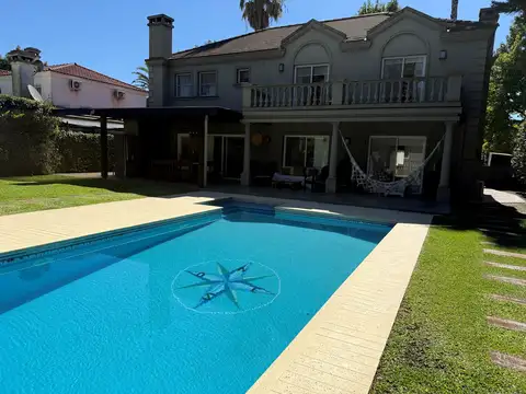 Casa en Venta en El Establo, USD 385.000