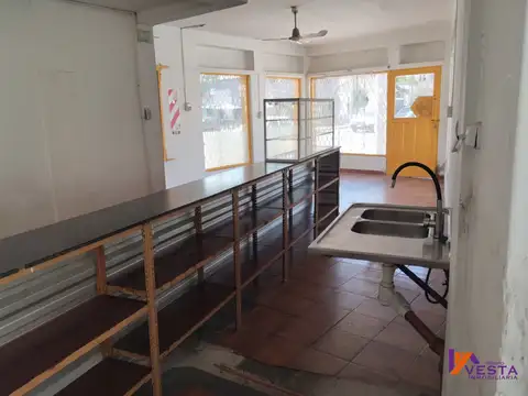 Local en Alquiler en Zona Centro, $ 800.000