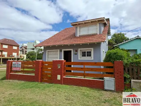 Chalet / Casa 5 amb. en venta c/garaje en Zona Sur, a mts del mar, Villa Gesell