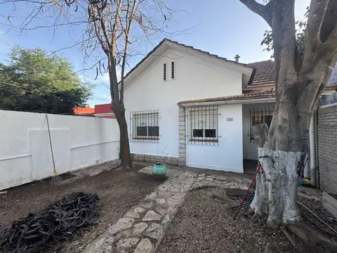 Depto Tipo Casa en Alquiler de 4 ambientes