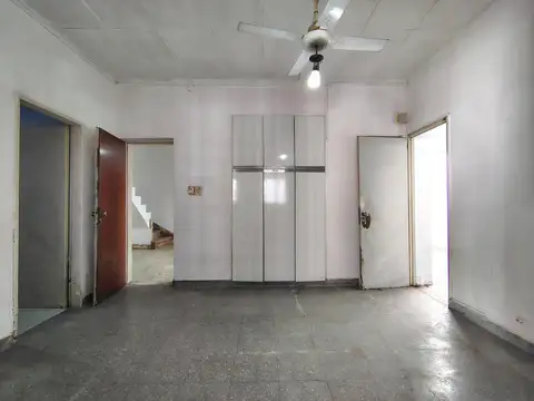 Casa en Venta 4 ambientes A Refaccionar Haedo Sur
