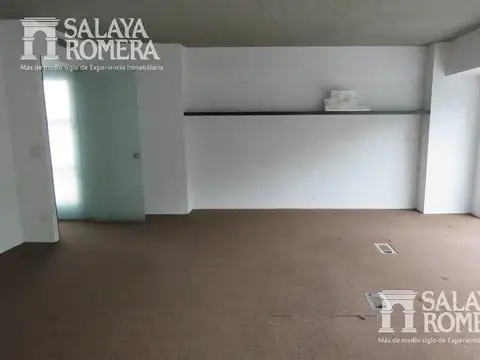 Alquiler Oficina sobre Av del Libertador mas cocheras