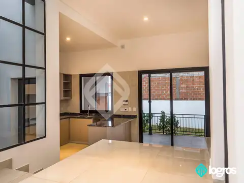 Casa en Alquiler al Oeste