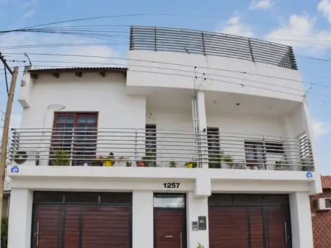 Venta de Casa de 4 dorm en Roca 1257