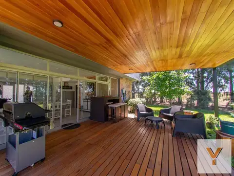 Casa en venta - 4 dormitorios 3 baños - 276mts2 - Haras del Sur II, La Plata [FINANCIADA]
