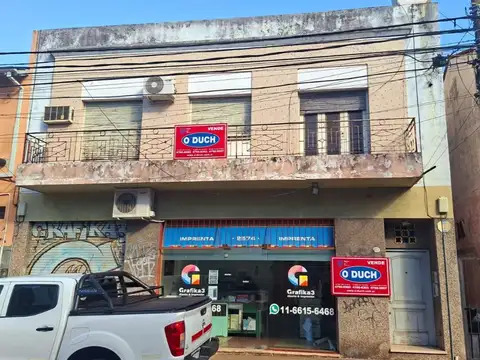 Olivos - Sólida propiedad con Local en P.Baja, jardín, Garaje y Dpto. en P.Alta.