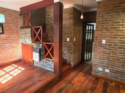 Depto Tipo Casa 4 ambientes con 2 baños