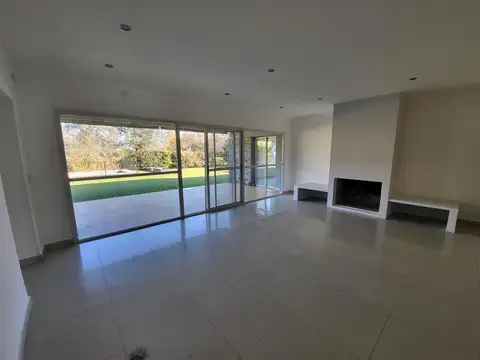 Haras Santa Maria, Casa en Alquiler