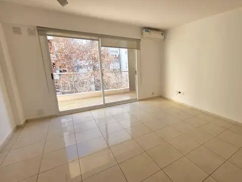 Departamento en Alquiler en Caballito Sur, $ 900.000