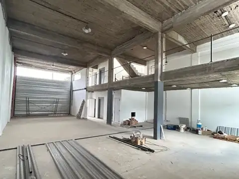 GALPÓN A ESTRENAR - OFICINAS - MONTAVARGA - ZONA INDUSTRIAL -  EXCELENTE UBICACION - A MTS. DE AUTOPISTA