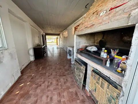 Casa en Venta con 4 cocheras