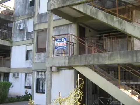 B° 96 VIVIENDAS 100, Piso 1